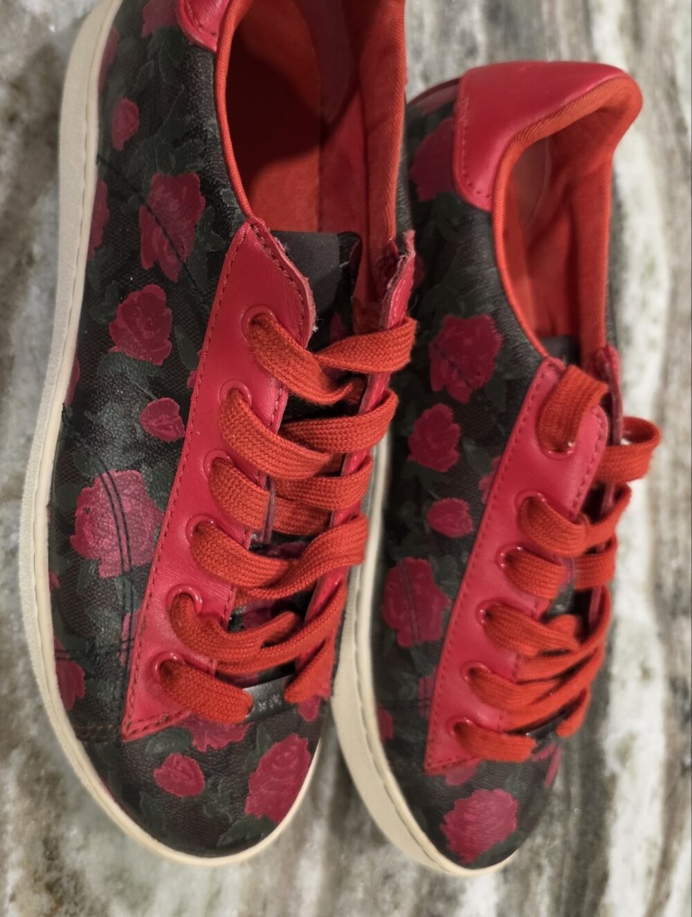 Coach Signature C Rose Floral Print Sneakers Red Leather Trim Low Top Women’s 7 - Picture 5 of 12